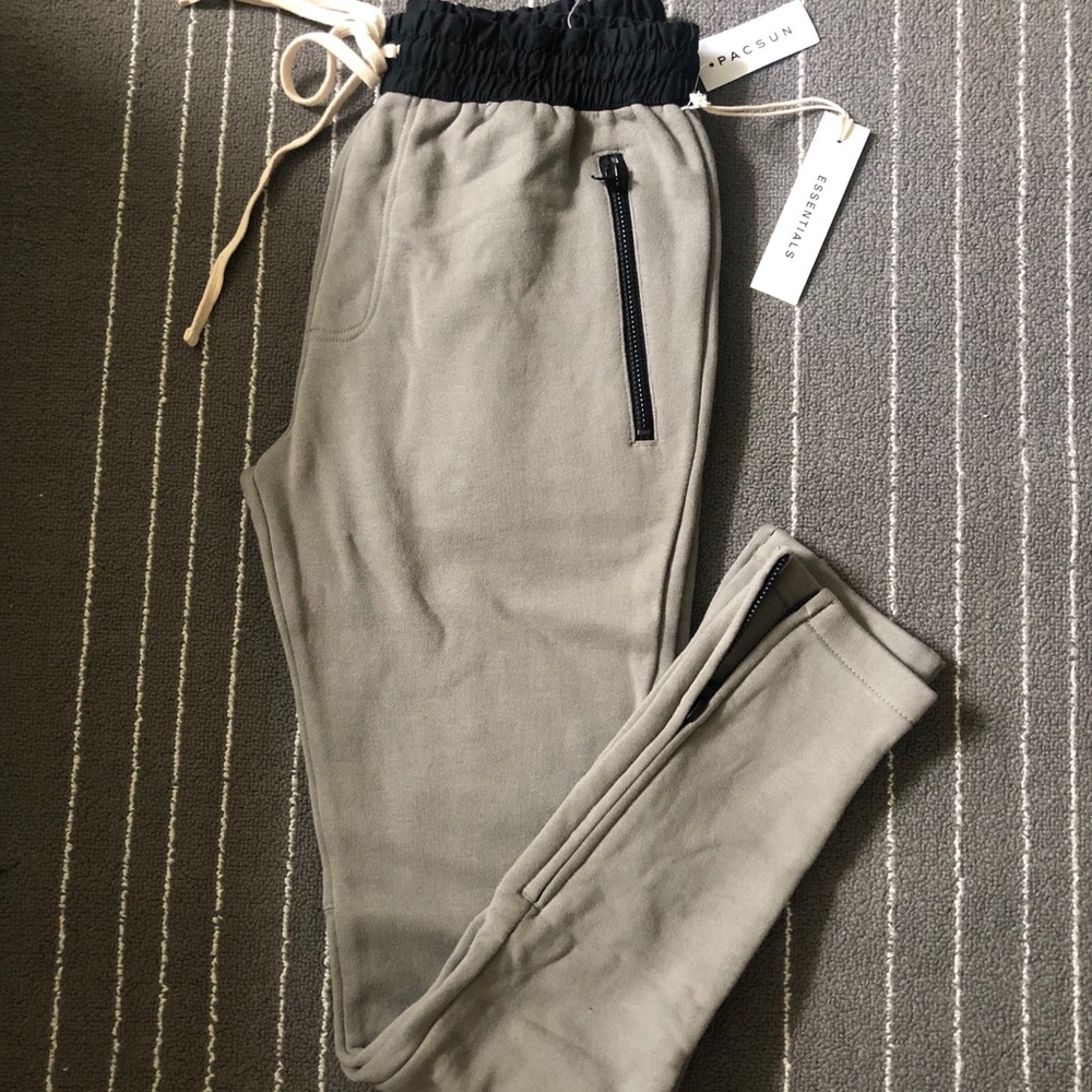 Fear of God x PacSun Men’s Sweatpants size S NWT